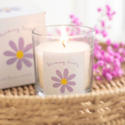 Picture of Blooming Lovely Daisy Wildflower Candle